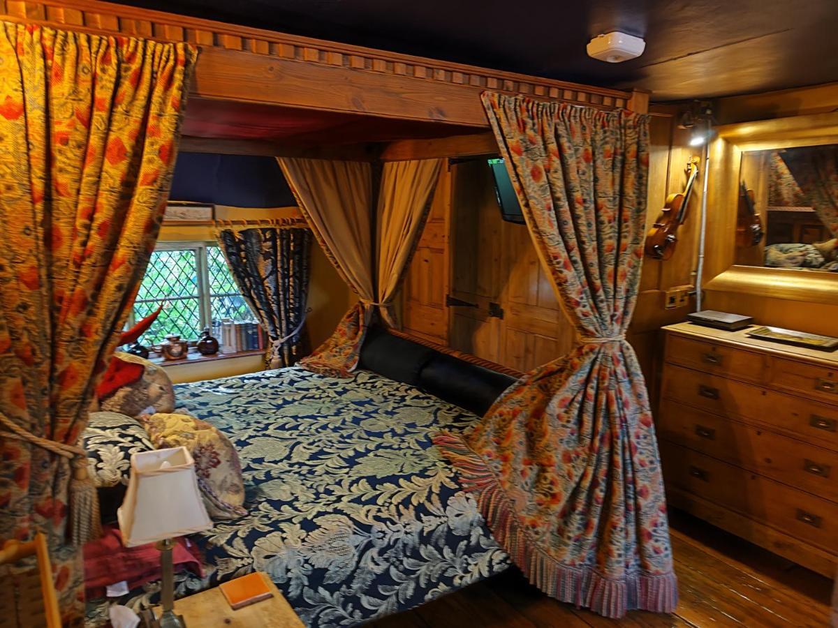 Wizards Thatch Luxury Suites Олдерли-Эдж Экстерьер фото