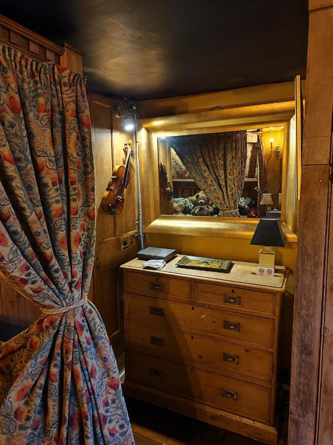 Wizards Thatch Luxury Suites Олдерли-Эдж Экстерьер фото